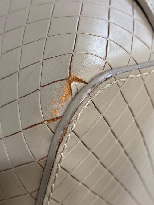 BOTTEGA VENETA（ボッテガベネタ）BOTTEGA VENETA (ボッテガベネタ) イントレチャートトートバッグ ベージュの古着・服飾アイテム