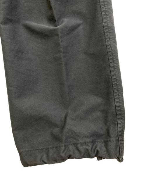 PRADA（プラダ）PRADA (プラダ) Re Nylon Triangle Logo Plate Nylon Cargo Pants　SPH286 S222 グレー サイズ:XSの古着・服飾アイテム