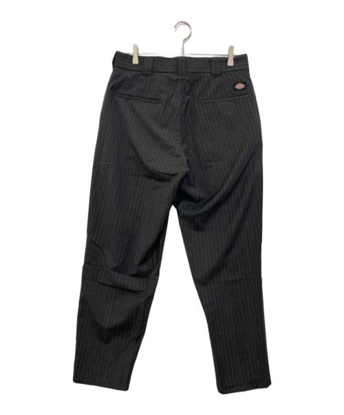 Dickies（ディッキーズ）Dickies (ディッキーズ) BEAUTY&YOUTH (ビューティーアンドユース) 別注PIN STRIPE 9/10 LENGTH PANTS グレー サイズ:Mの古着・服飾アイテム