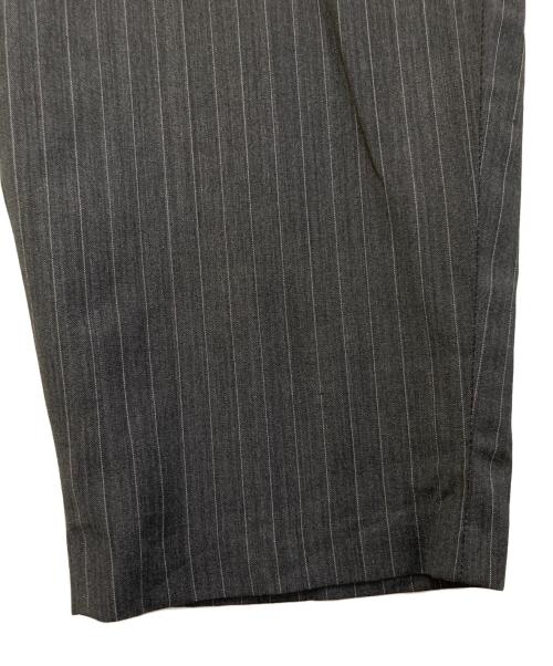 Dickies（ディッキーズ）Dickies (ディッキーズ) BEAUTY&YOUTH (ビューティーアンドユース) 別注PIN STRIPE 9/10 LENGTH PANTS グレー サイズ:Mの古着・服飾アイテム