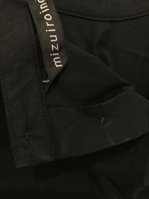 mizuiro-ind（ミズイロインド）mizuiro-ind (ミズイロインド) バックボタンワイドブラウス ブラック サイズ:Freeの古着・服飾アイテム