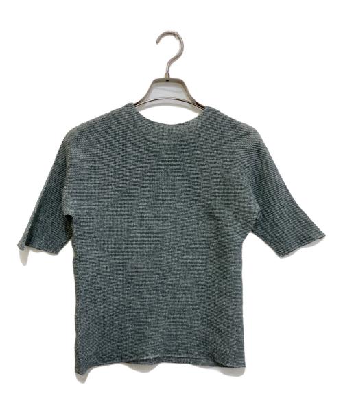 ISSEY MIYAKE（イッセイミヤケ）ISSEY MIYAKE (イッセイミヤケ) プリーツＴシャツ　PP68FK807 グレー サイズ:3の古着・服飾アイテム
