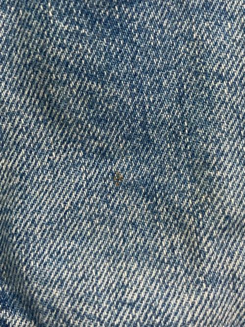 GUCCI（グッチ）GUCCI (グッチ) ストロベリー刺繍ボタンフライデニムパンツ 557960 XDAH0 インディゴ サイズ:22の古着・服飾アイテム