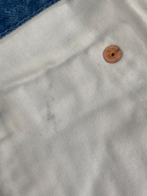 GUCCI（グッチ）GUCCI (グッチ) ストロベリー刺繍ボタンフライデニムパンツ 557960 XDAH0 インディゴ サイズ:22の古着・服飾アイテム