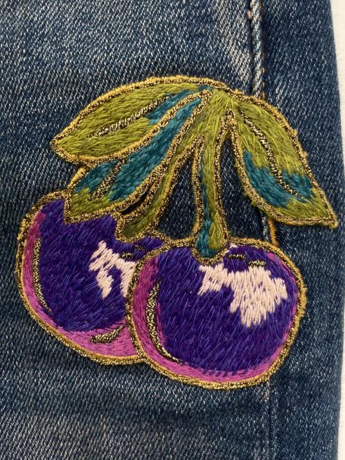 GUCCI（グッチ）GUCCI (グッチ) 刺繍デニムパンツ　502797 XDATK インディゴ サイズ:25の古着・服飾アイテム