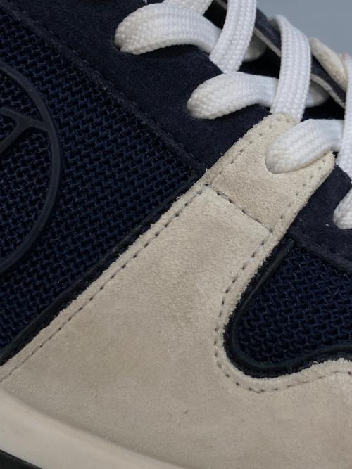 LOUIS VUITTON（ルイ ヴィトン）LOUIS VUITTON (ルイ ヴィトン) ローカットスニーカー  CL0158 ネイビー サイズ:38 1/2の古着・服飾アイテム