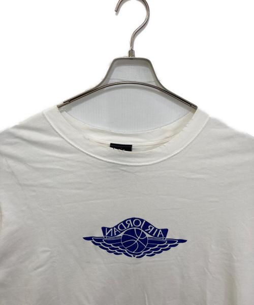 JORDAN BRAND（ジョーダン ブランド）JORDAN BRAND (ジョーダン ブランド) M J RARE AIR WSH 85 SS CREW SAIL/DEEP ROYAL　IB3130-133 ホワイト サイズ:XXLの古着・服飾アイテム