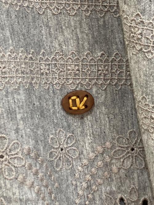 45R（フォーティファイブ・アール）45R (フォーティファイブ・アール) 刺繍レースカットソー グレーの古着・服飾アイテム