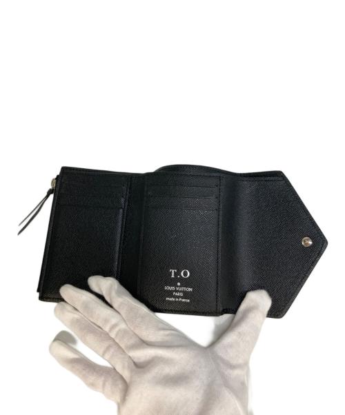 LOUIS VUITTON（ルイ ヴィトン）LOUIS VUITTON (ルイ ヴィトン) エピ ポルトフォイユ・ヴィクトリーヌ　M62173 ブラックの古着・服飾アイテム