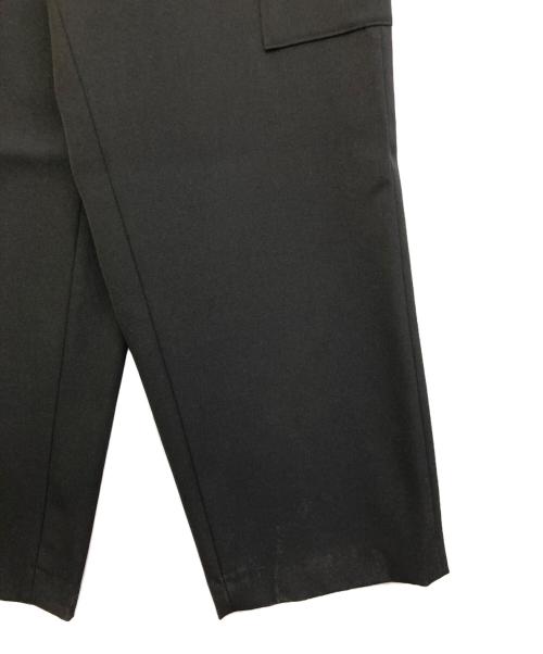 ATON（エイトン）ATON (エイトン) BACK SATIN FIELD CARGO PANTS ブラック サイズ:4の古着・服飾アイテム