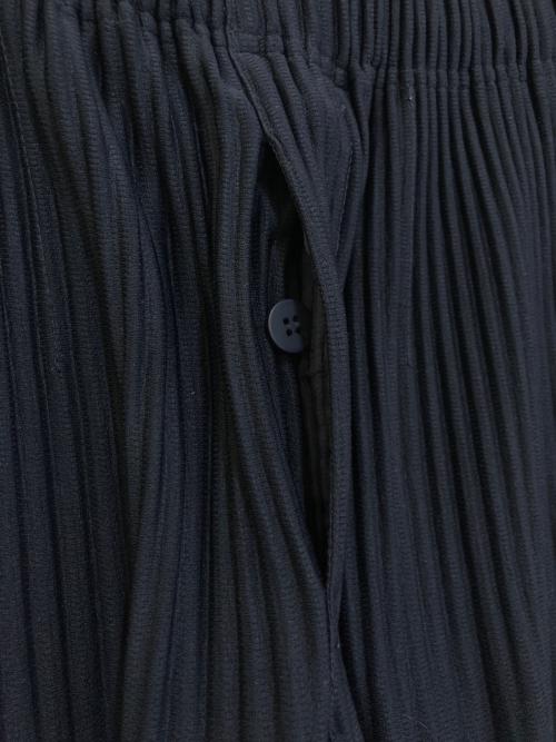 HOMME PLISSE ISSEY MIYAKE（オム プリッセ イッセイ ミヤケ）HOMME PLISSE ISSEY MIYAKE (オム プリッセ イッセイ ミヤケ) BASICS　HP55JF151 ネイビー サイズ:2の古着・服飾アイテム