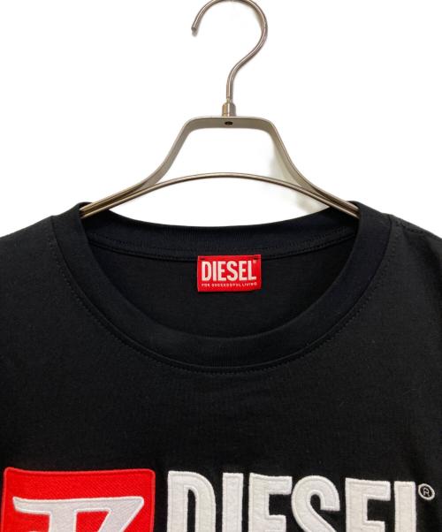 DIESEL（ディーゼル）DIESEL (ディーゼル) T-Boxt-Div ロゴ プリント T シャツ ブラック サイズ:Lの古着・服飾アイテム