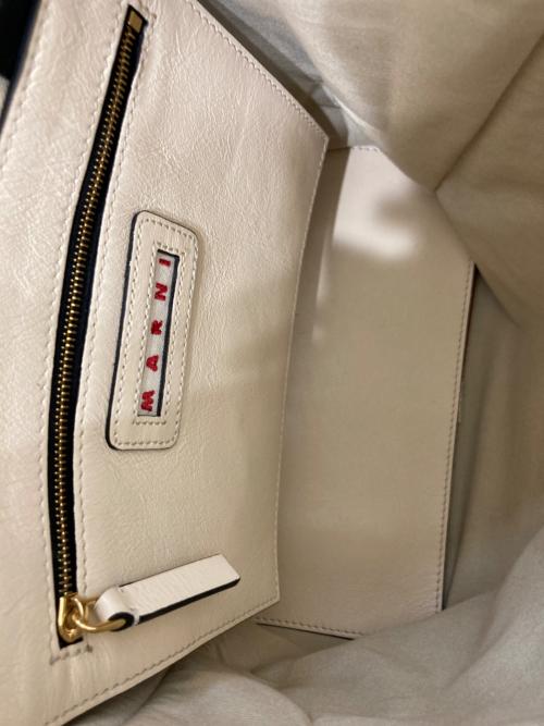 MARNI（マルニ）MARNI (マルニ) ミュゼオ ソフト レザートートバッグ アイボリー×ボルドーの古着・服飾アイテム