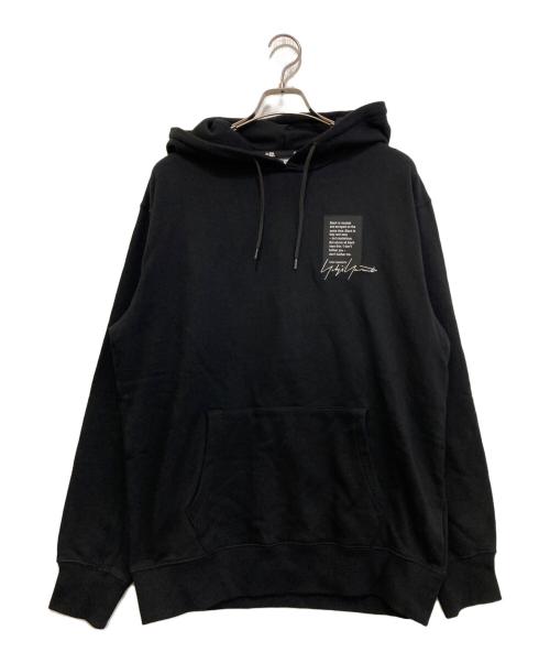 YOHJI YAMAMOTO（ヨウジヤマモト）YOHJI YAMAMOTO (ヨウジヤマモト) New Era (ニューエラ) YY LABEL LOGOラベルロゴパーカー　HE-T94-088 ブラック サイズ:４の古着・服飾アイテム
