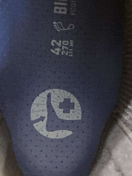 BIRKENSTOCK（ビルケンシュトック）BIRKENSTOCK (ビルケンシュトック) Highwood Slip On ブラック サイズ:42 未使用品の古着・服飾アイテム