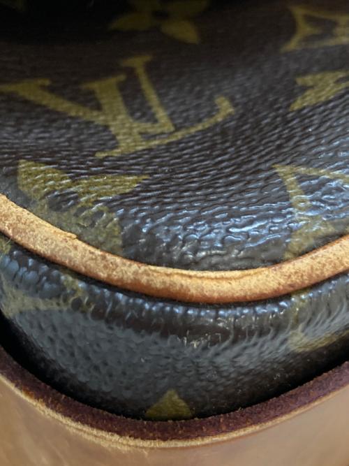 LOUIS VUITTON（ルイ ヴィトン）LOUIS VUITTON (ルイ ヴィトン) モノグラム カルトシエールMM　M51253 ブラウンの古着・服飾アイテム