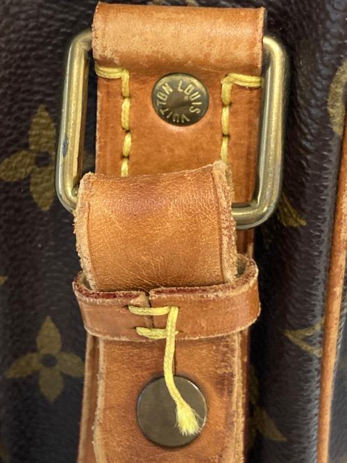 LOUIS VUITTON（ルイ ヴィトン）LOUIS VUITTON (ルイ ヴィトン) モノグラム カルトシエールMM　M51253 ブラウンの古着・服飾アイテム