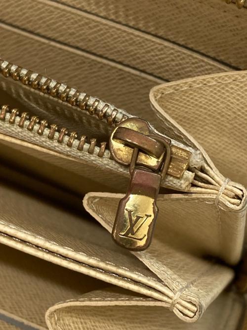 LOUIS VUITTON（ルイ ヴィトン）LOUIS VUITTON (ルイ ヴィトン) ダミエアズール ジッピーウォレット アイボリーの古着・服飾アイテム