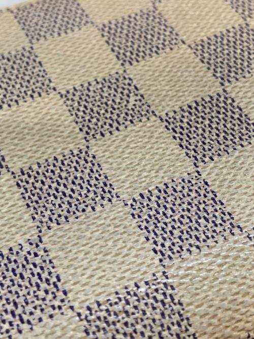 LOUIS VUITTON（ルイ ヴィトン）LOUIS VUITTON (ルイ ヴィトン) ダミエアズール ジッピーウォレット アイボリーの古着・服飾アイテム