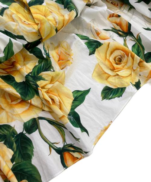 DOLCE & GABBANA（ドルチェ＆ガッバーナ）DOLCE & GABBANA (ドルチェ＆ガッバーナ) 花柄ノースリーブワンピース ホワイト×イエロー サイズ:42の古着・服飾アイテム