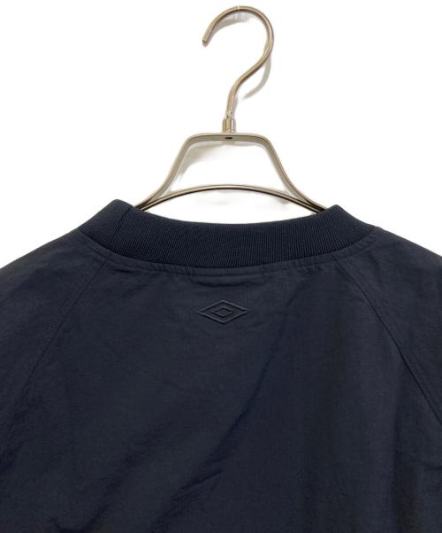UMBRO（アンブロ）UMBRO (アンブロ) PISTE TOP CREW　DM44-09DR-TP02 ネイビー サイズ:Lの古着・服飾アイテム