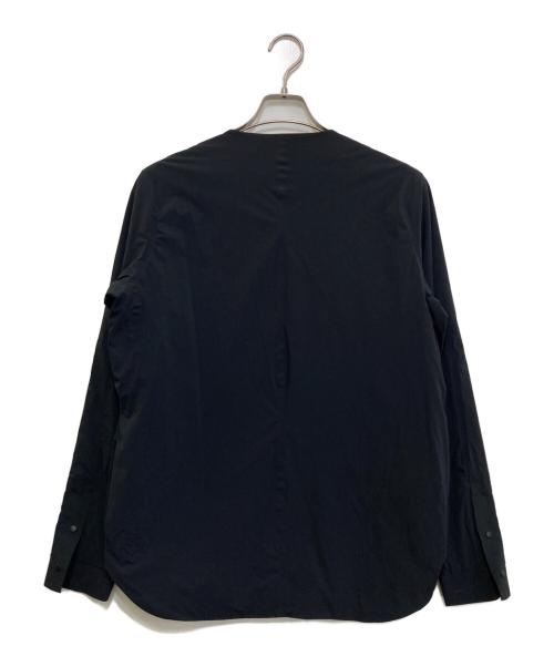 DESCENTE（デサント）DESCENTE (デサント) PERFORATED INSULATION SHIRT　DAMLGC22 ブラック サイズ:Lの古着・服飾アイテム