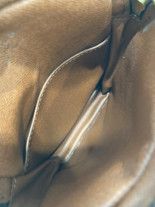 LOUIS VUITTON（ルイ ヴィトン）LOUIS VUITTON (ルイ ヴィトン) ダヌーブ ショルダーバッグ M45266 ブラウンの古着・服飾アイテム