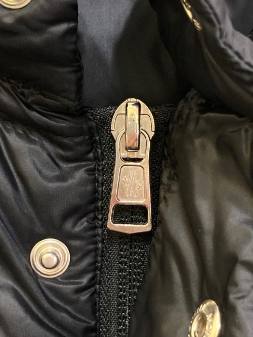 MONCLER（モンクレール）MONCLER (モンクレール) ダウンベスト　E20914338649 ブラック サイズ:1の古着・服飾アイテム