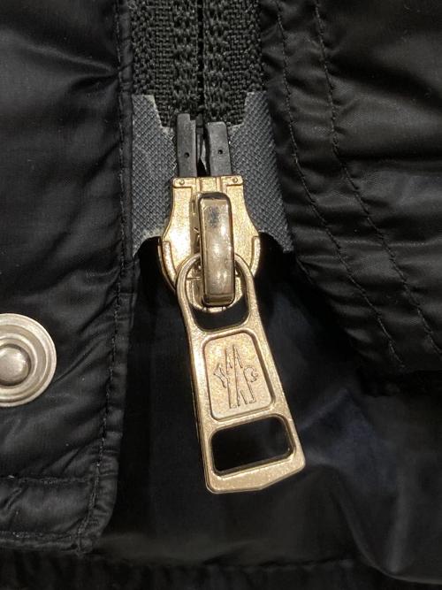 MONCLER（モンクレール）MONCLER (モンクレール) ダウンベスト　E20914338649 ブラック サイズ:1の古着・服飾アイテム