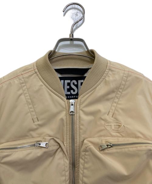 DIESEL（ディーゼル）DIESEL (ディーゼル) G-KHLOE テクニカルボンバージャケット　0EFAC ベージュ サイズ:XSの古着・服飾アイテム