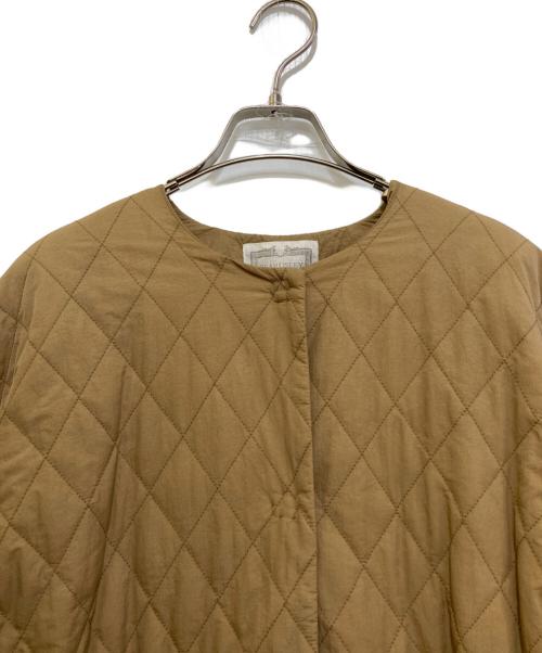 BEARDSLEY（ビアズリー）BEARDSLEY (ビアズリー) バルーン袖キルトコート　BEZ1032508A0005 ベージュ サイズ:Fの古着・服飾アイテム