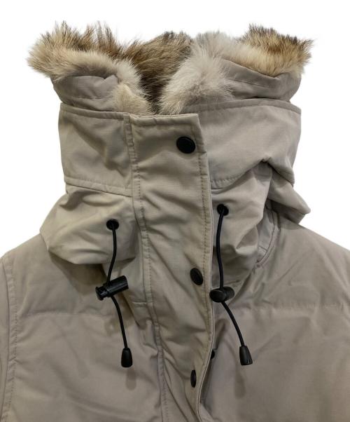 CANADA GOOSE（カナダグース）CANADA GOOSE (カナダグース) MACKENZIE PARKA　2302JL ベージュ サイズ:Sの古着・服飾アイテム