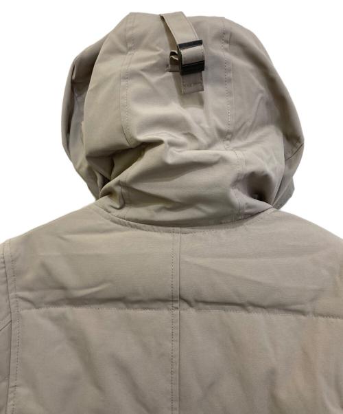 CANADA GOOSE（カナダグース）CANADA GOOSE (カナダグース) MACKENZIE PARKA　2302JL ベージュ サイズ:Sの古着・服飾アイテム