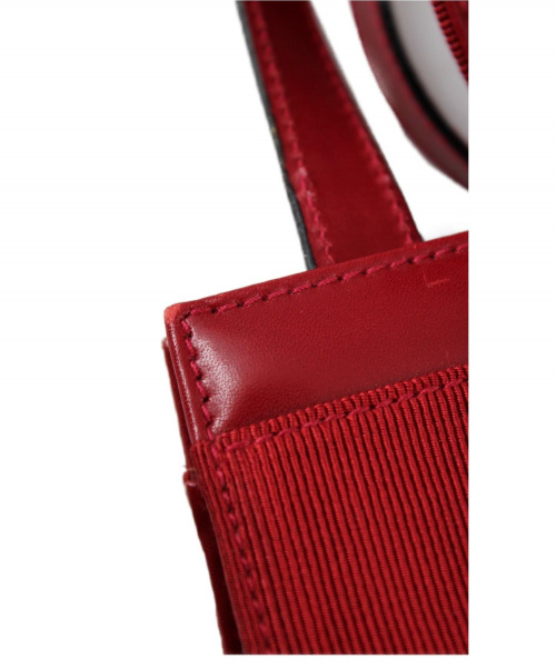 Salvatore Ferragamo（サルヴァトーレ フェラガモ）Salvatore Ferragamo (サルヴァトーレ フェラガモ) ヴァラリボン2WAYバッグ レッド サイズ:下記参照 AQ-214178　イタリア製の古着・服飾アイテム