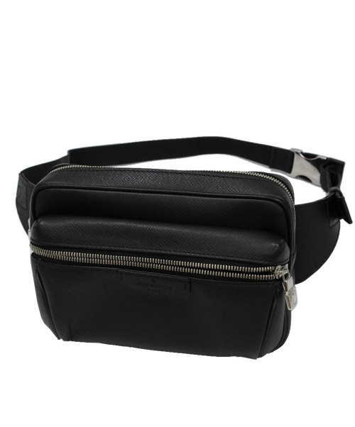 LOUIS VUITTON（ルイ ヴィトン）LOUIS VUITTON (ルイヴィトン) バムバッグアウトドア ブラック サイズ:下記参照 タイガ M33438 FO3158の古着・服飾アイテム
