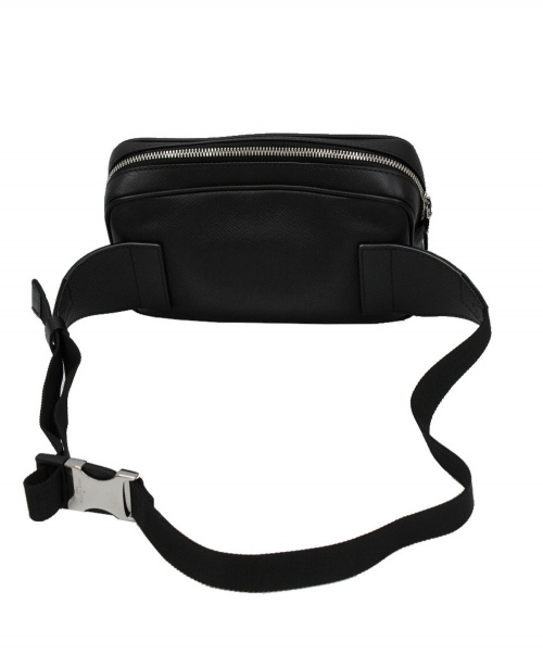 LOUIS VUITTON（ルイ ヴィトン）LOUIS VUITTON (ルイヴィトン) バムバッグアウトドア ブラック サイズ:下記参照 タイガ M33438 FO3158の古着・服飾アイテム