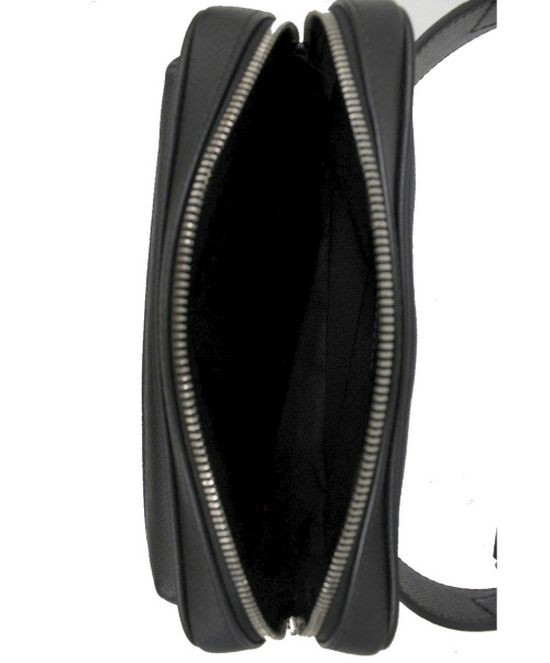 LOUIS VUITTON（ルイ ヴィトン）LOUIS VUITTON (ルイヴィトン) バムバッグアウトドア ブラック サイズ:下記参照 タイガ M33438 FO3158の古着・服飾アイテム
