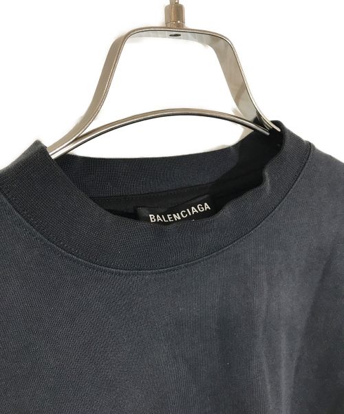 BALENCIAGA（バレンシアガ）BALENCIAGA (バレンシアガ) アップサイドダウンTシャツ グレー サイズ:Lの古着・服飾アイテム