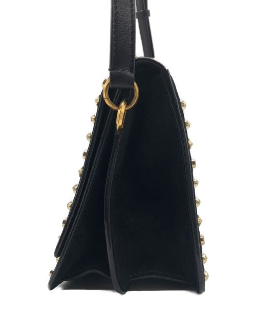 JIMMY CHOO（ジミーチュウ）JIMMY CHOO (ジミーチュウ) マデリン スタッズレザー ショルダーバッグ ブラックの古着・服飾アイテム