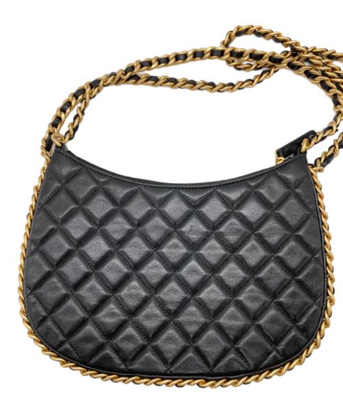 CHANEL（シャネル）CHANEL (シャネル) ラージホーボーバッグ ブラック×ゴールドの古着・服飾アイテム