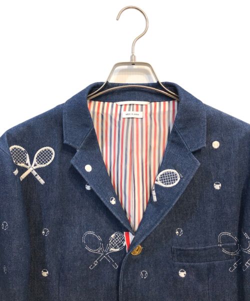 Thom Browne（トムブラウン）Thom Browne (トムブラウン) 刺繍デニムテーラードジャケット インディゴ サイズ:SIZE 3の古着・服飾アイテム