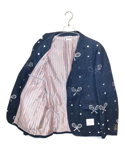 Thom Browne（トムブラウン）Thom Browne (トムブラウン) 刺繍デニムテーラードジャケット インディゴ サイズ:SIZE 3の古着・服飾アイテム
