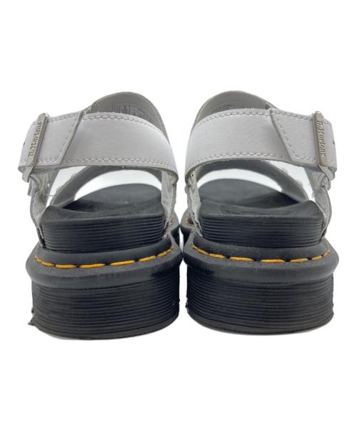 Dr.Martens（ドクターマーチン）Dr.Martens (ドクターマーチン) VOSS STUD ホワイト サイズ:SIZE UK4の古着・服飾アイテム