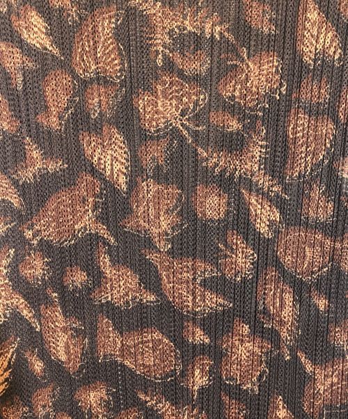 ISSEY MIYAKE（イッセイミヤケ）ISSEY MIYAKE (イッセイミヤケ) プリーツノースリーブワンピース ブラウン サイズ:SIZE 3の古着・服飾アイテム