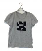 CELINEセリーヌ）の古着「Geometric PrintTシャツ」｜グレー