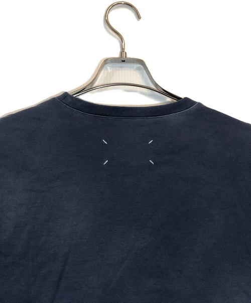 Maison Margiela（メゾンマルジェラ）Maison Margiela (メゾンマルジェラ) オーバーサイズ オーバーダイ ロゴTシャツ ネイビー サイズ:Sの古着・服飾アイテム