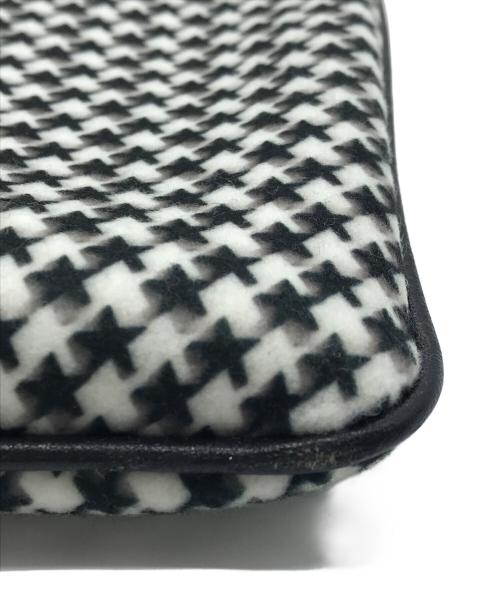 JIMMY CHOO（ジミーチュウ）JIMMY CHOO (ジミーチュウ) クラッチバッグ ブラック サイズ:下記参照の古着・服飾アイテム