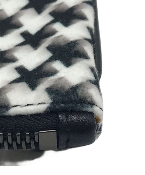 JIMMY CHOO（ジミーチュウ）JIMMY CHOO (ジミーチュウ) クラッチバッグ ブラック サイズ:下記参照の古着・服飾アイテム