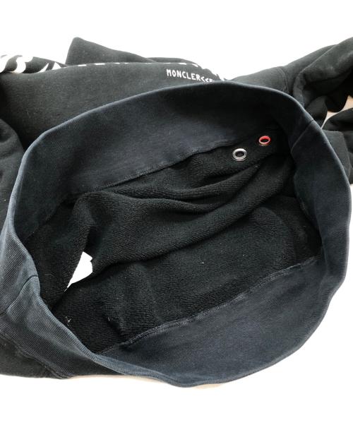 MONCLER（モンクレール）MONCLER (モンクレール) FRAGMENT DESIGN (フラグメントデザイン) バックステージフーディー ブラック サイズ:Sの古着・服飾アイテム