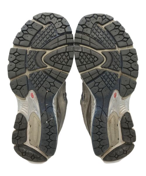 NEW BALANCE（ニューバランス）NEW BALANCE (ニューバランス) M2002RVA / ローカットスニーカー グレー サイズ:SIZE US 9.5の古着・服飾アイテム